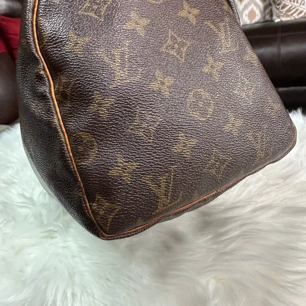 ❌SOLD❌ Authentic Louis Vuitton Monogram Speedy 30 Handbag - Picture 11 of 17